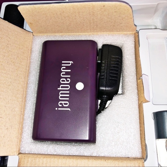 Jamberry Tru Shine Gel Nail Kit - Picture 2 of 11